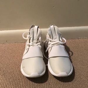 Adidas tubular defiant sneaker